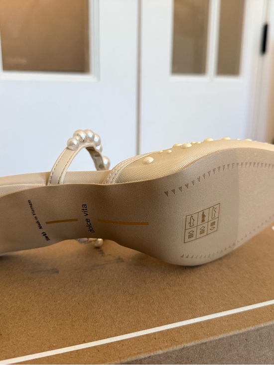 BRAND NEW, NEVER WORN Dolce Vita Katik Pearl High Heel - Ivory Mesh - Picture 7 of 9